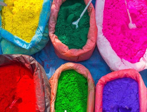 Psykologien bag farvevalg: Hvordan farver påvirker dit brand