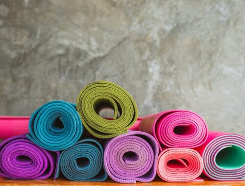 Den ultimative guide til at finde den rette tykkelse på din yogamåtte